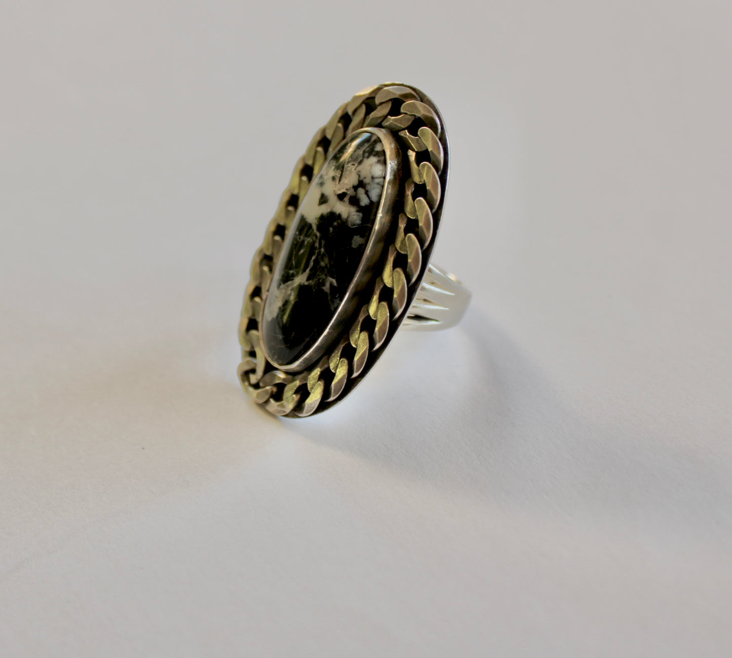 Size 8 White Buffalo Turquoise Curb Chain Ring