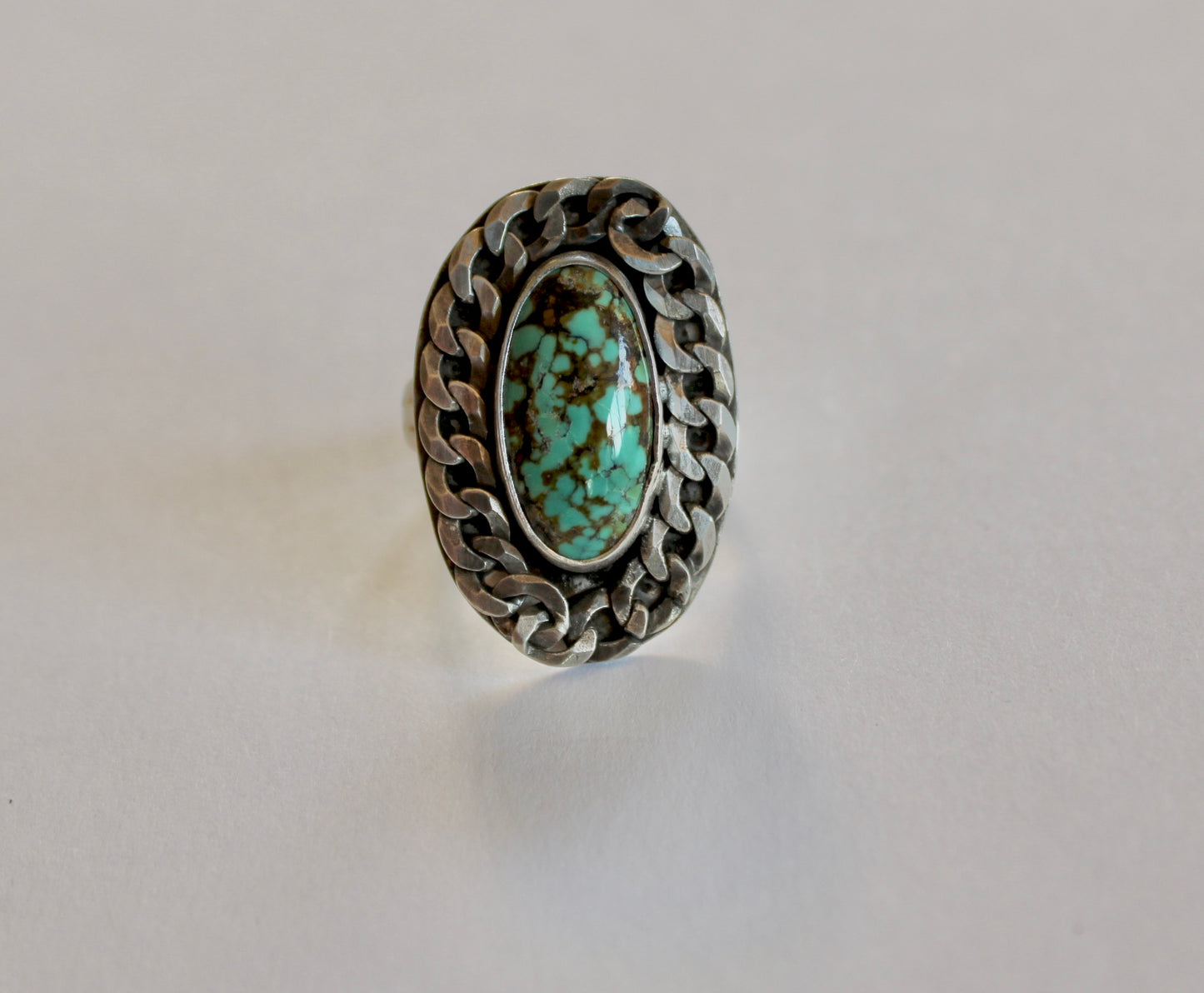 Size 7.5 Polychrome Qingu Turquoise Curb Chain Ring