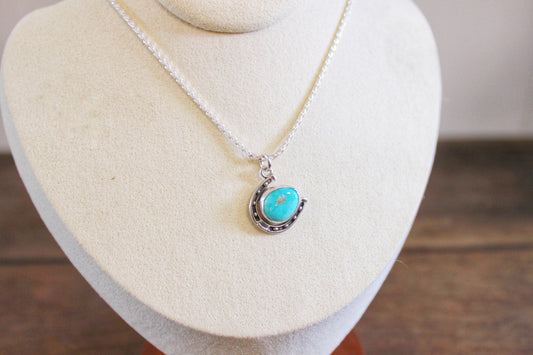 Horseshoe Campitos Necklace