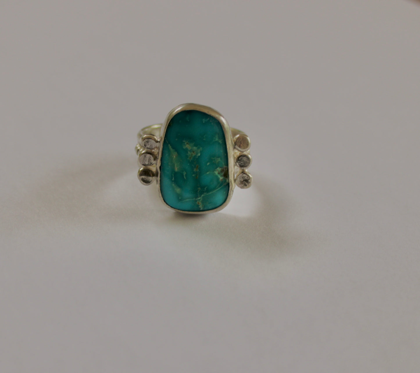 Size 8.5 Blue Gem Turquoise Ring