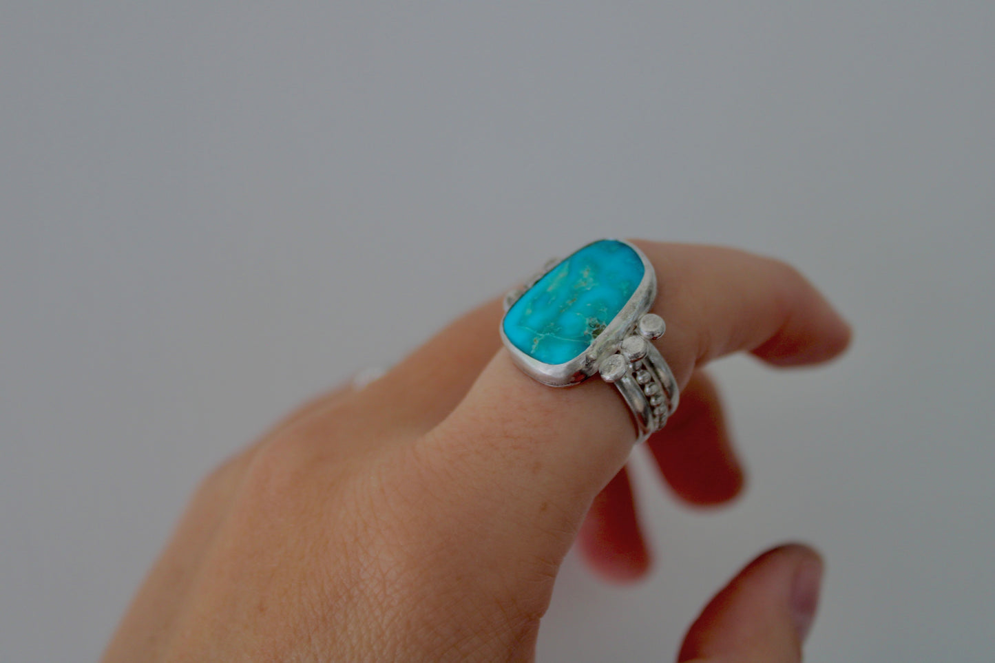 Size 8.5 Blue Gem Turquoise Ring