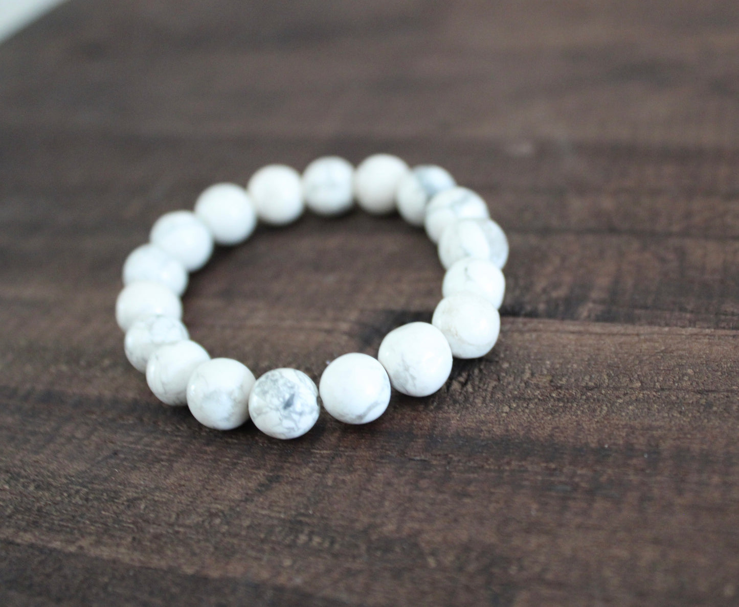 Howlite beaded bracelet