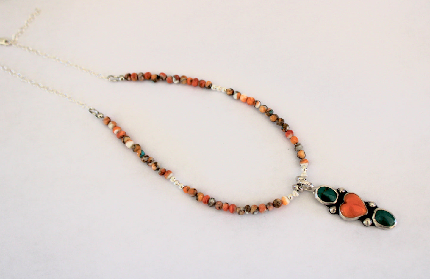 Spiny Oyster and Kingman Trio on Spiny Oyster Beaded Necklace