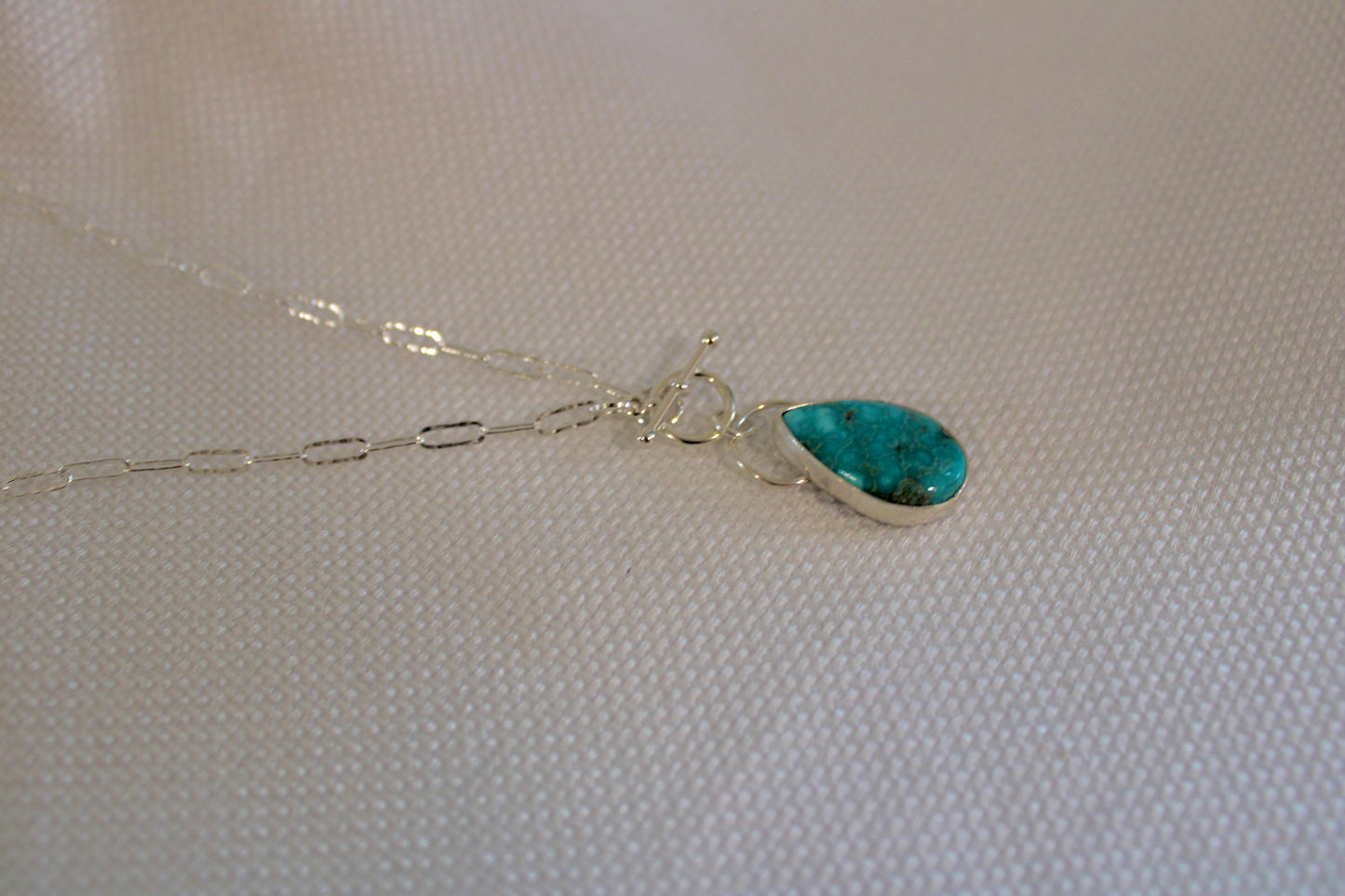 Emerald Valley Toggle chain necklace